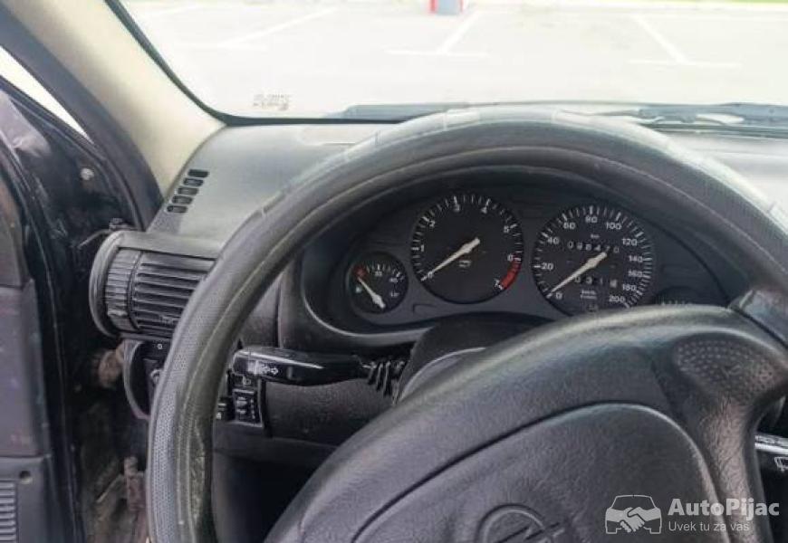 opel_corsa_b_12_benzin_krle_3_polovni_automobili_autopijac.rs