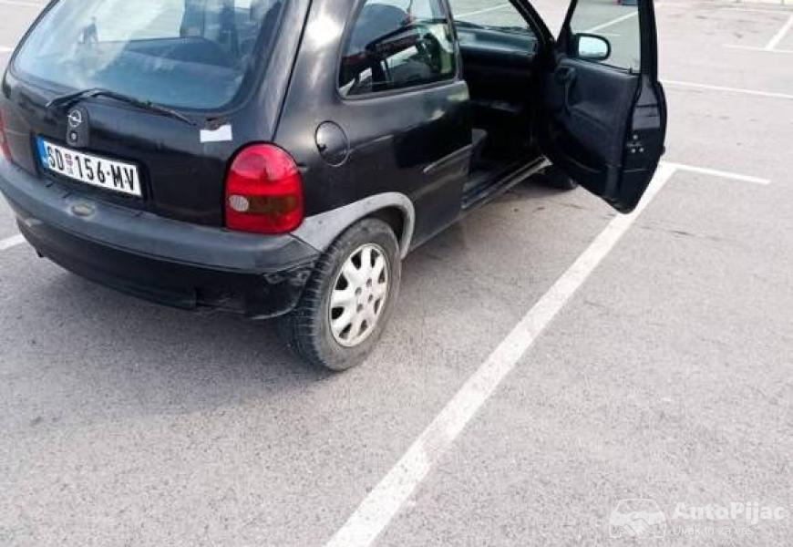 opel_corsa_b_12_benzin_krle_6_polovni_automobili_autopijac.rs