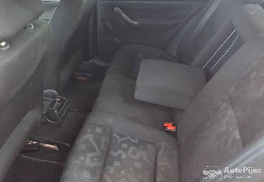 golf_14_benz_delovi_8_polovni_automobili_autopijac.rs