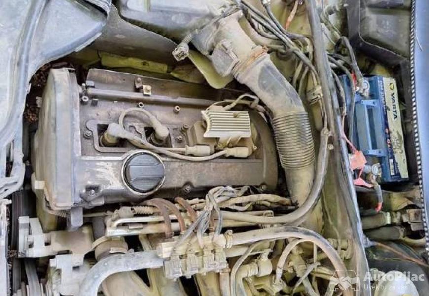passat_b5_20_benz_delovi_5_polovni_automobili_autopijac.rs