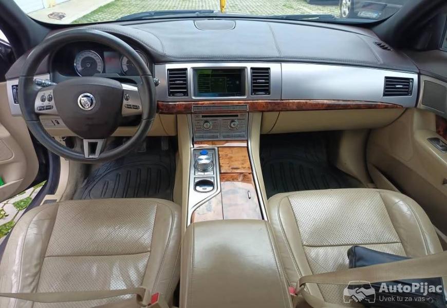 jaguar_xf_8_polovni_automobili_autopijac.rs