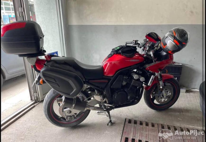 yamaha_i_a_klasa_za_skuplji_motor_oboje_u_odlicnom_3_polovni_automobili_autopijac.rs