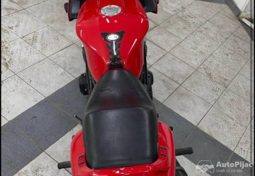 yamaha_i_a_klasa_za_skuplji_motor_oboje_u_odlicnom_8_polovni_automobili_autopijac.rs