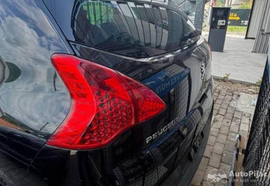 pezo_3008_20_dizel_odlican_4_polovni_automobili_autopijac.rs
