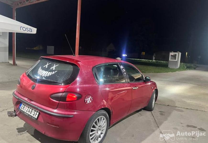 alfa_romeo_147_2_polovni_automobili_autopijac.rs
