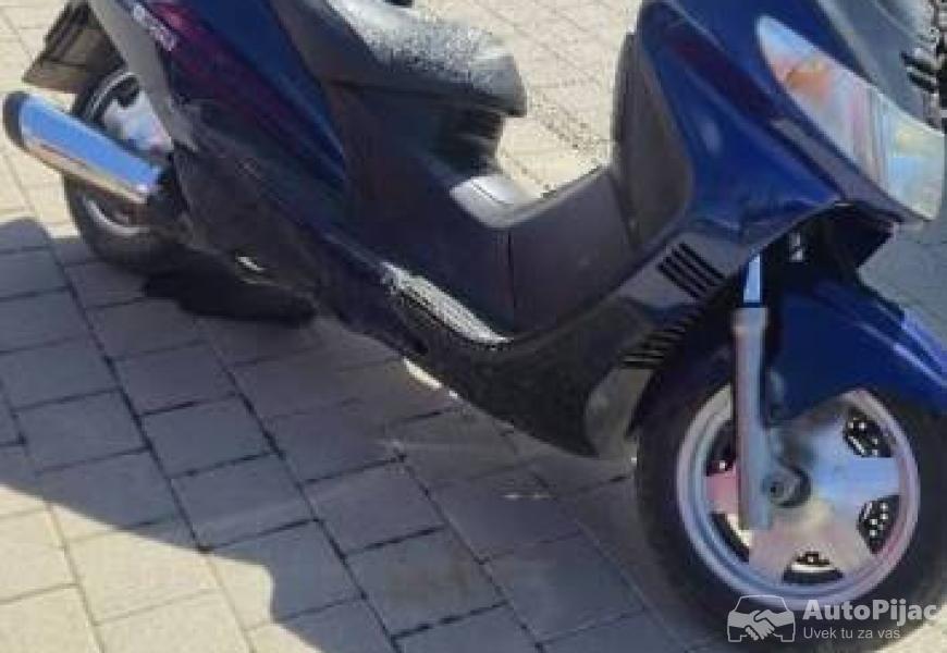 suzuki_burgman_250_2_polovni_automobili_autopijac.rs
