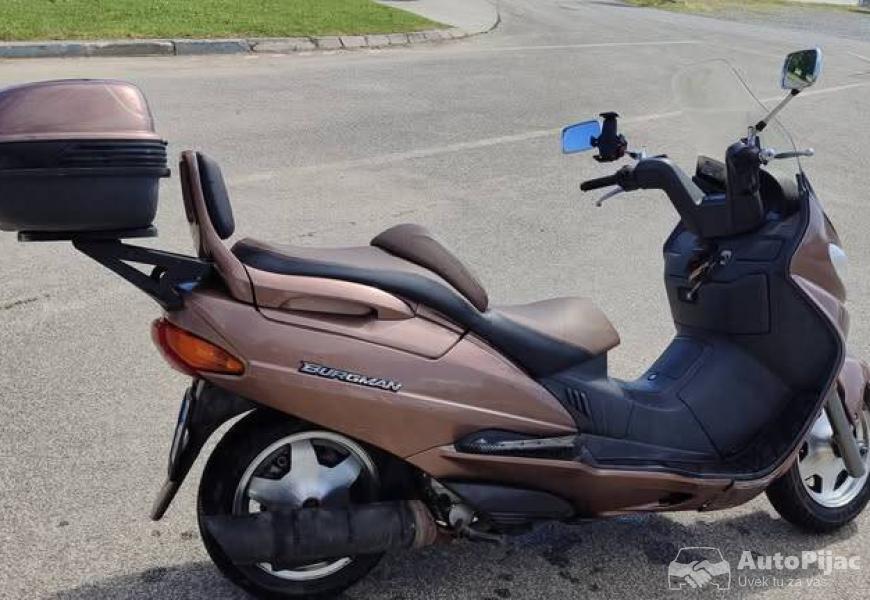 suzuki_3_polovni_automobili_autopijac.rs