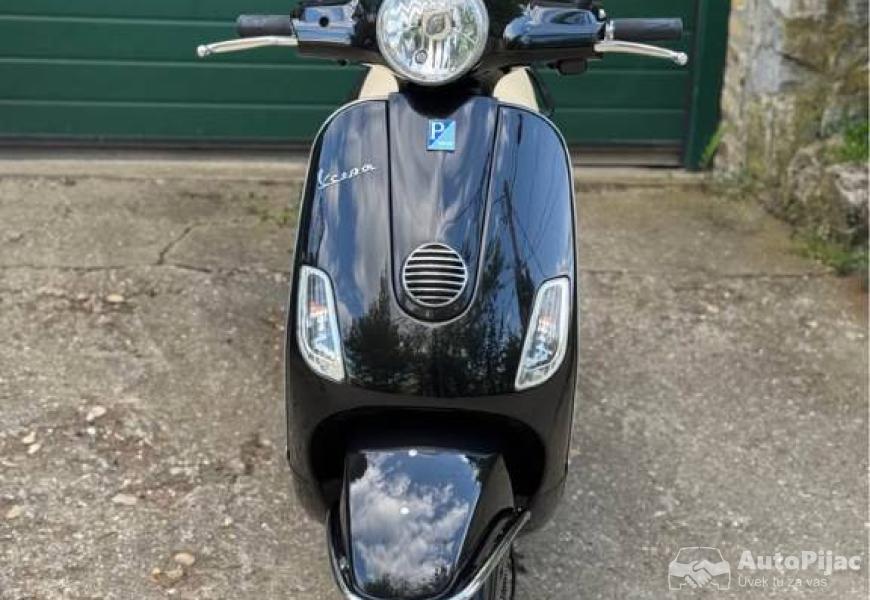 piaggio_vespa_lx125_1700_2_polovni_automobili_autopijac.rs