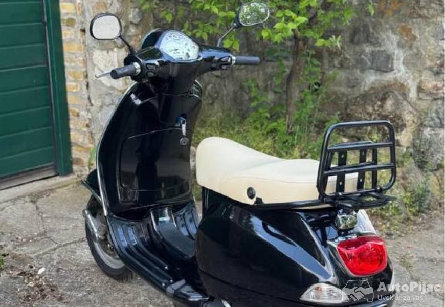 piaggio_vespa_lx125_1700_8_polovni_automobili_autopijac.rs