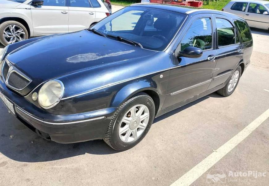 lancia_3_polovni_automobili_autopijac.rs