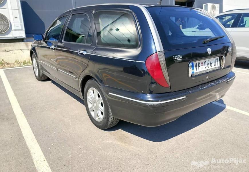 lancia_4_polovni_automobili_autopijac.rs