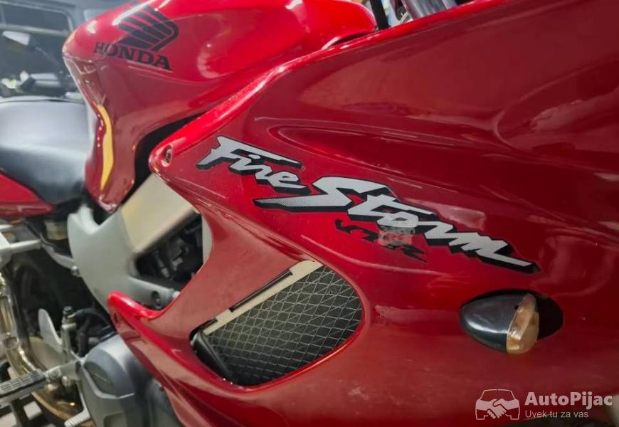 honda_vtr_1000_8_polovni_automobili_autopijac.rs