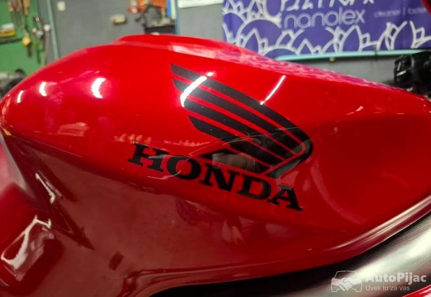 honda_vtr_1000_9_polovni_automobili_autopijac.rs