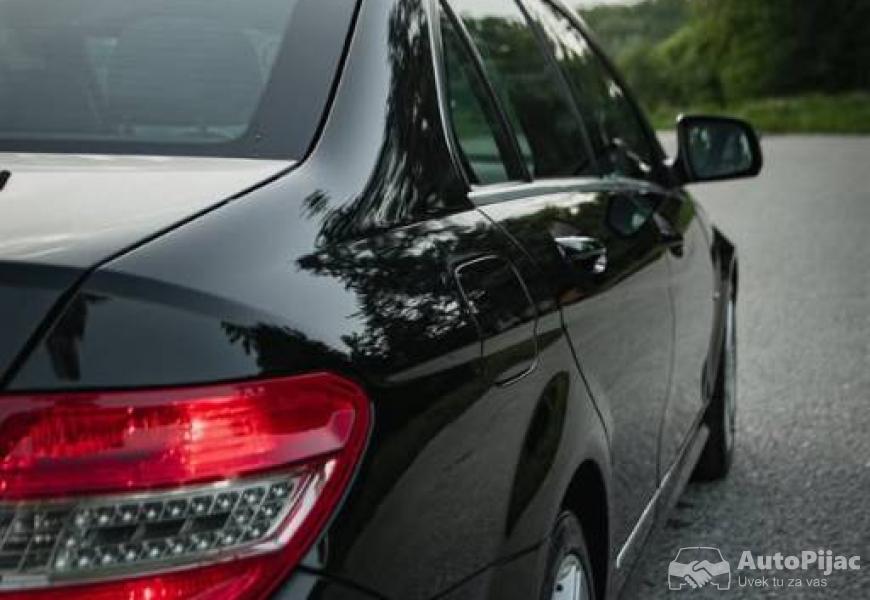 2008_mercedesbenz_c220_amg_7_polovni_automobili_autopijac.rs