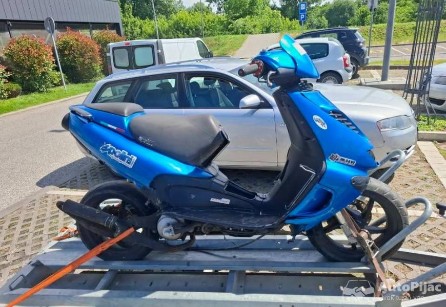 aprilija_sr_4_polovni_automobili_autopijac.rs