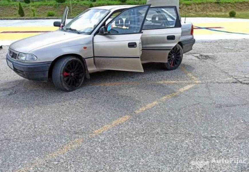 opel_gl_astra_limuzin_5_polovni_automobili_autopijac.rs