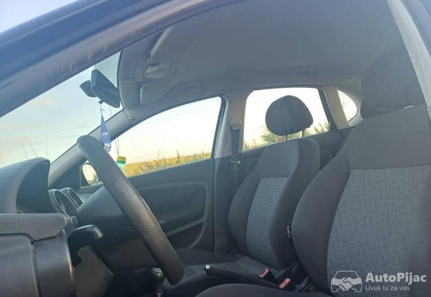 seat_cordoba_14_2008_godina_top_stanje_moze_zamena_8_polovni_automobili_autopijac.rs