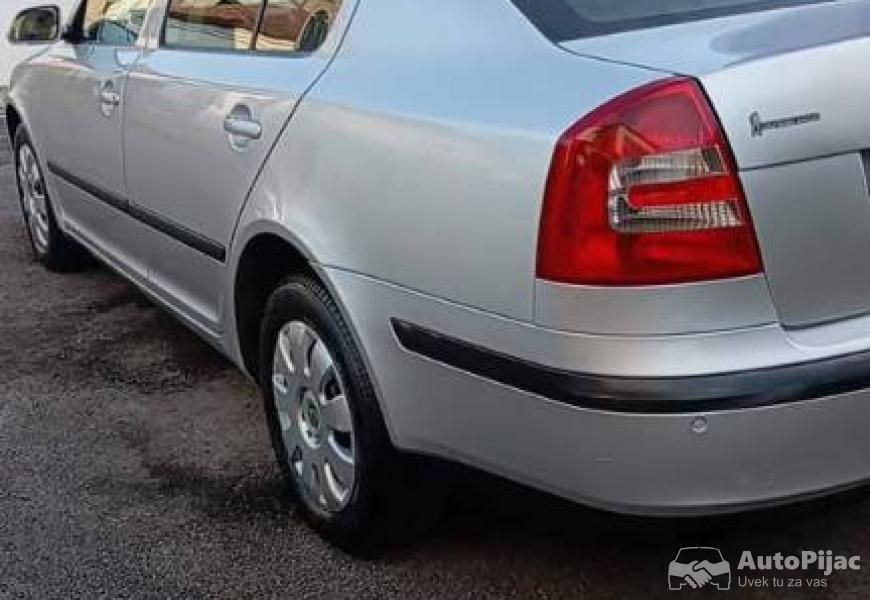skoda_octavia_a5_16_benzin_8v_75kw_3_polovni_automobili_autopijac.rs