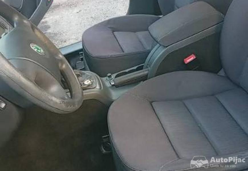 skoda_octavia_a5_16_benzin_8v_75kw_5_polovni_automobili_autopijac.rs
