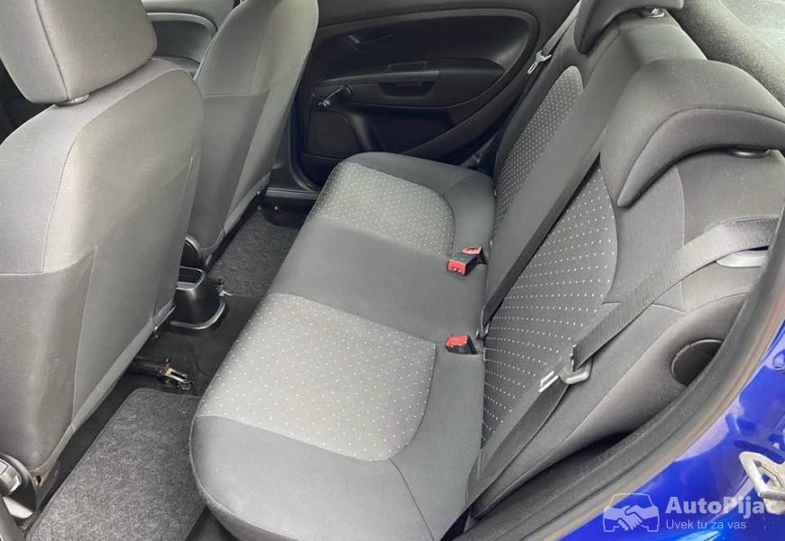 fiat_grande_punto_12_6_polovni_automobili_autopijac.rs