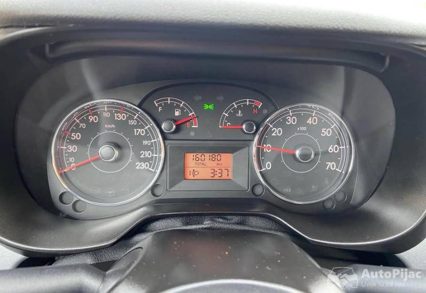 fiat_grande_punto_12_7_polovni_automobili_autopijac.rs