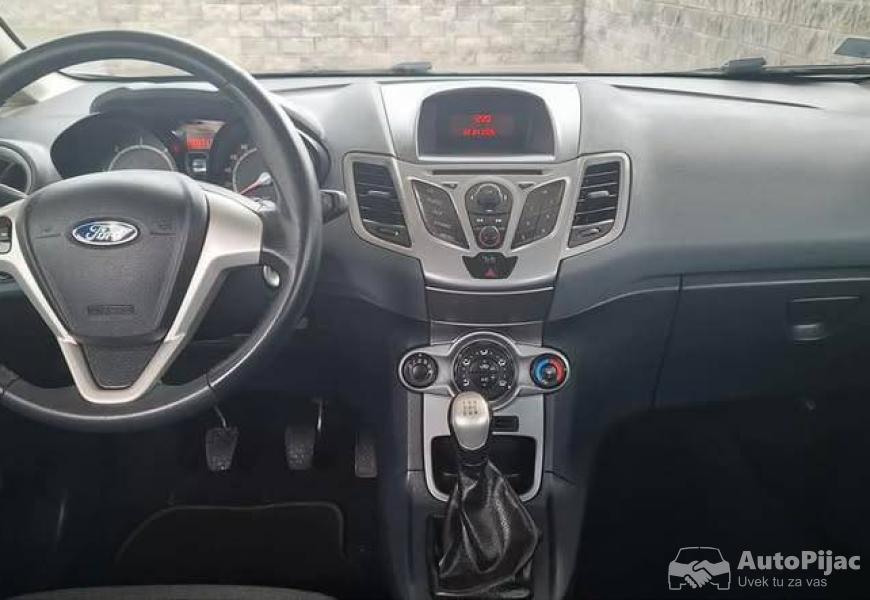 fordfiesta14tdci52kw71kschempion201112_4650emoze_i_6_polovni_automobili_autopijac.rs