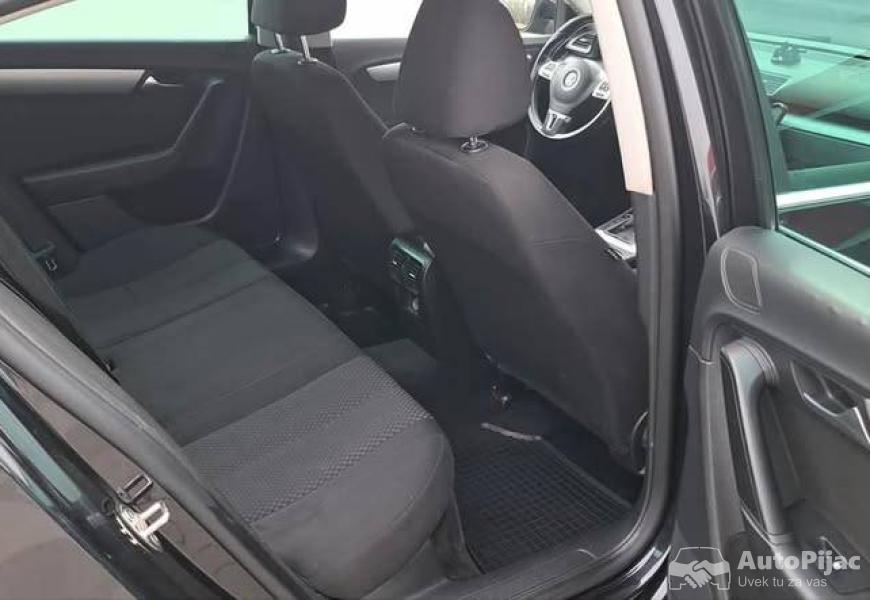 volkswagenpassatb716tdi105ks201314_god_8990emoze_i_10_polovni_automobili_autopijac.rs