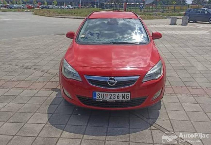 opel_astra_j_17_cdti_karavan_2011_god_2_polovni_automobili_autopijac.rs