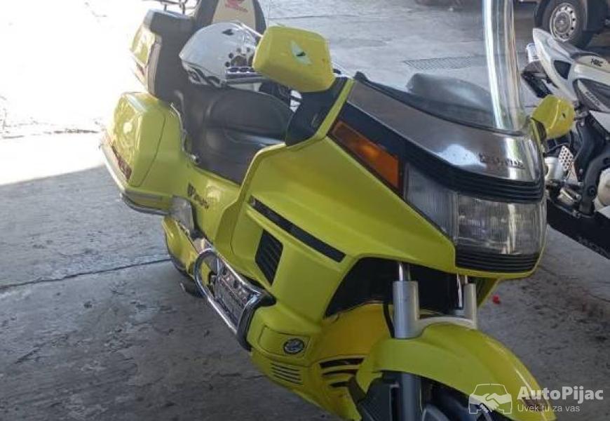 honda_goldwing_2_polovni_automobili_autopijac.rs
