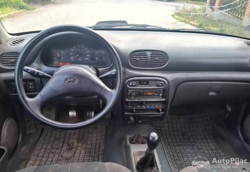hyundai_accent_14_benzinac_99_god_450_e_15_polovni_automobili_autopijac.rs