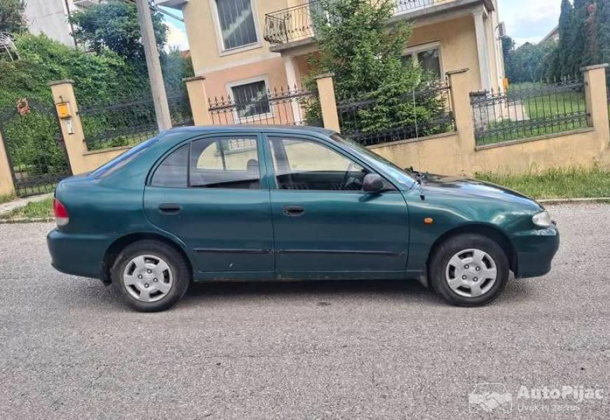 hyundai_accent_14_benzinac_99_god_450_e_6_polovni_automobili_autopijac.rs