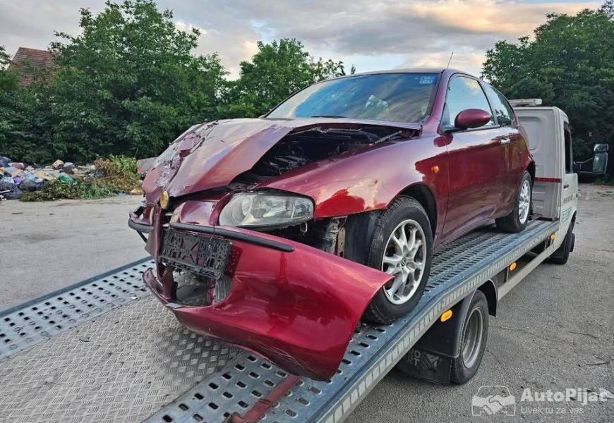 alfa_147_16_2_polovni_automobili_autopijac.rs