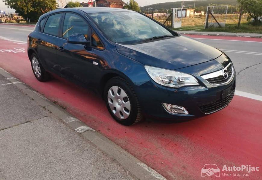 2011_opel_astra_j_14_turbo_3_polovni_automobili_autopijac.rs