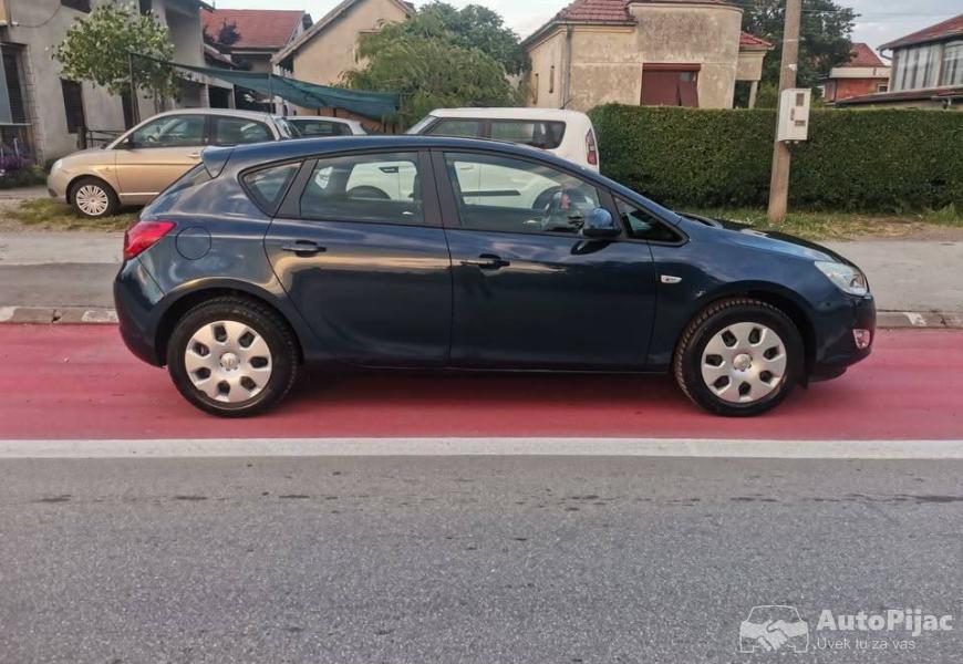 2011_opel_astra_j_14_turbo_4_polovni_automobili_autopijac.rs