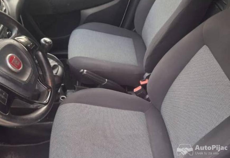 2015_fiat_doblo_13_mjt_kontakt_15_polovni_automobili_autopijac.rs