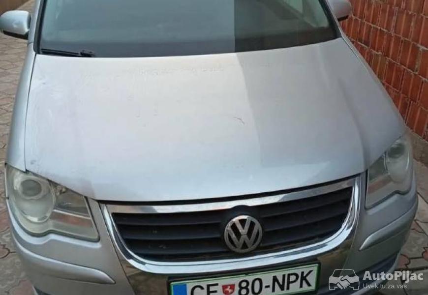 2008_volkswagen_touran_11_polovni_automobili_autopijac.rs