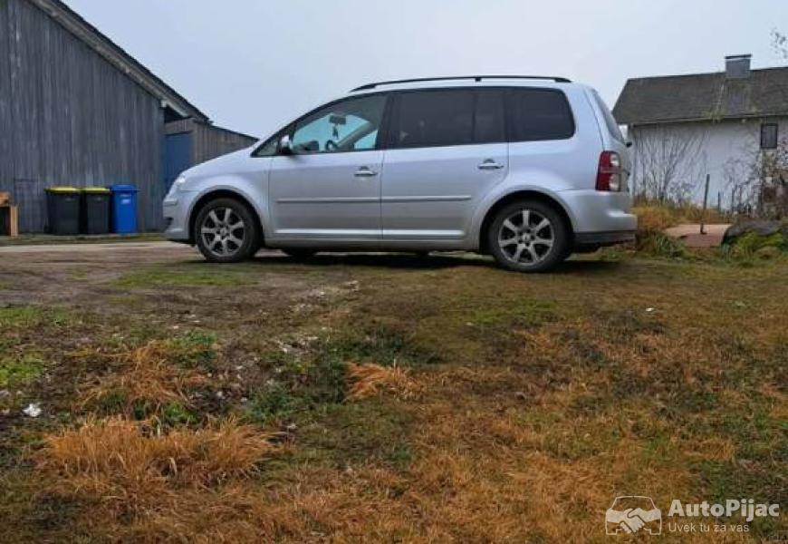 2008_volkswagen_touran_7_polovni_automobili_autopijac.rs