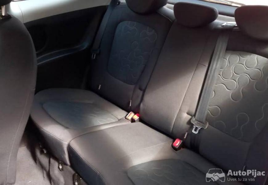 2009_hyundai_ix20_8_polovni_automobili_autopijac.rs