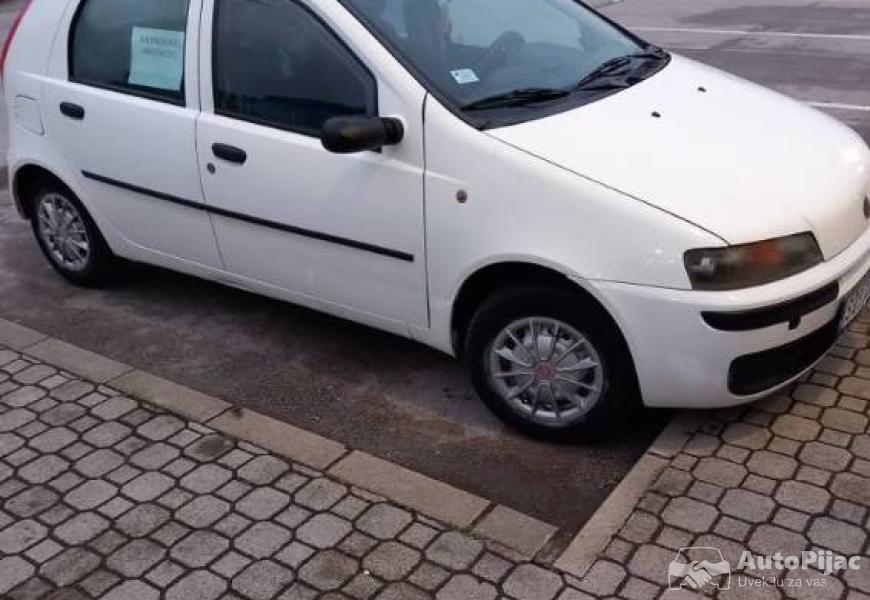 fiat_punto_12_8v_benzin_8_polovni_automobili_autopijac.rs