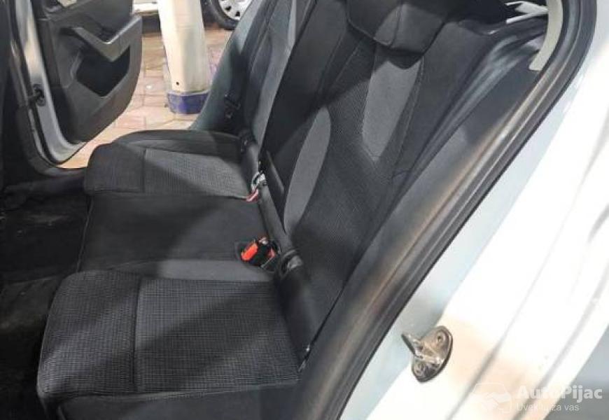 oglas_na_marketplaceu_5_polovni_automobili_autopijac.rs