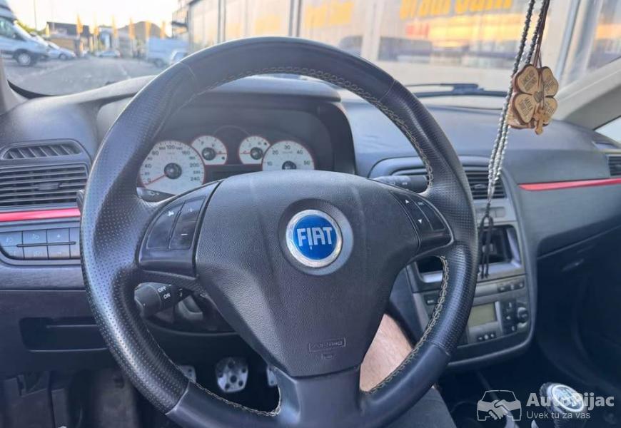 fiat_grande_punto_19multijett_5_polovni_automobili_autopijac.rs