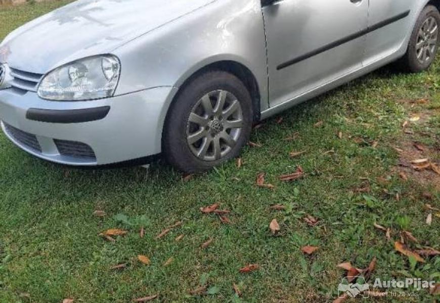 golf_5_16_benzin_2007_god_10_polovni_automobili_autopijac.rs