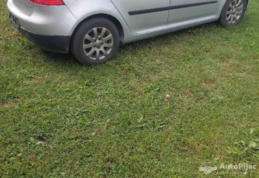 golf_5_16_benzin_2007_god_13_polovni_automobili_autopijac.rs