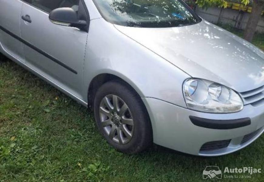 golf_5_16_benzin_2007_god_5_polovni_automobili_autopijac.rs