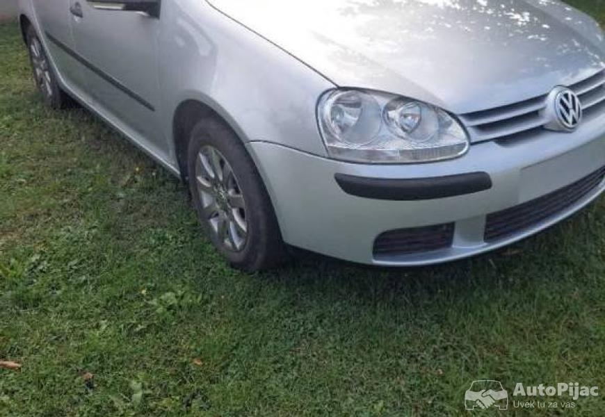 golf_5_16_benzin_2007_god_8_polovni_automobili_autopijac.rs