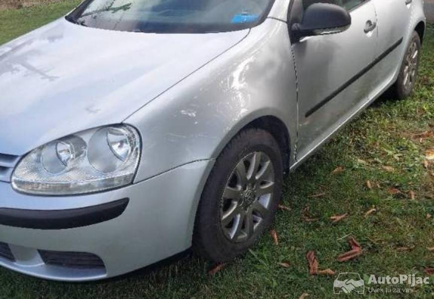golf_5_16_benzin_2007_god_9_polovni_automobili_autopijac.rs