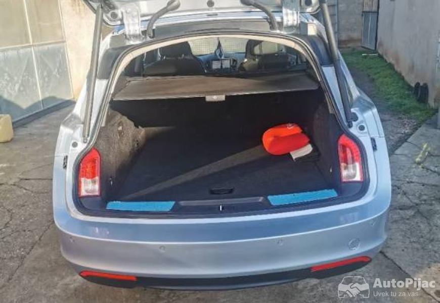 opel_insignija_20_3_polovni_automobili_autopijac.rs