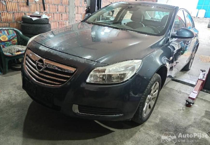 opel_insignia_limuzina_20cdti_2011god_d_e_l_o_v_i_2_polovni_automobili_autopijac.rs