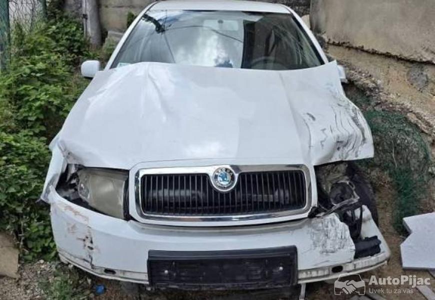 skoda_fabia_2002god_14_16v_delovi_1_polovni_automobili_autopijac.rs