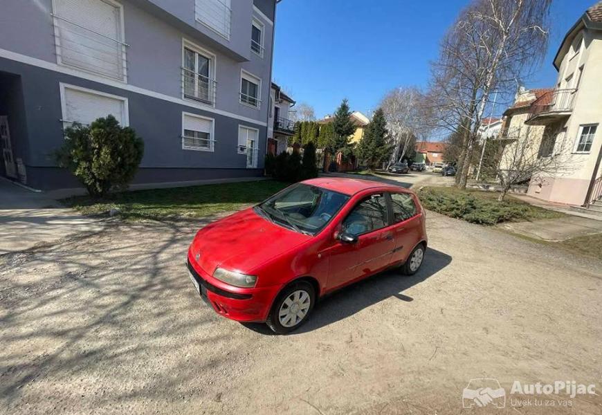 fiat_punto_12_bezin_3_polovni_automobili_autopijac.rs
